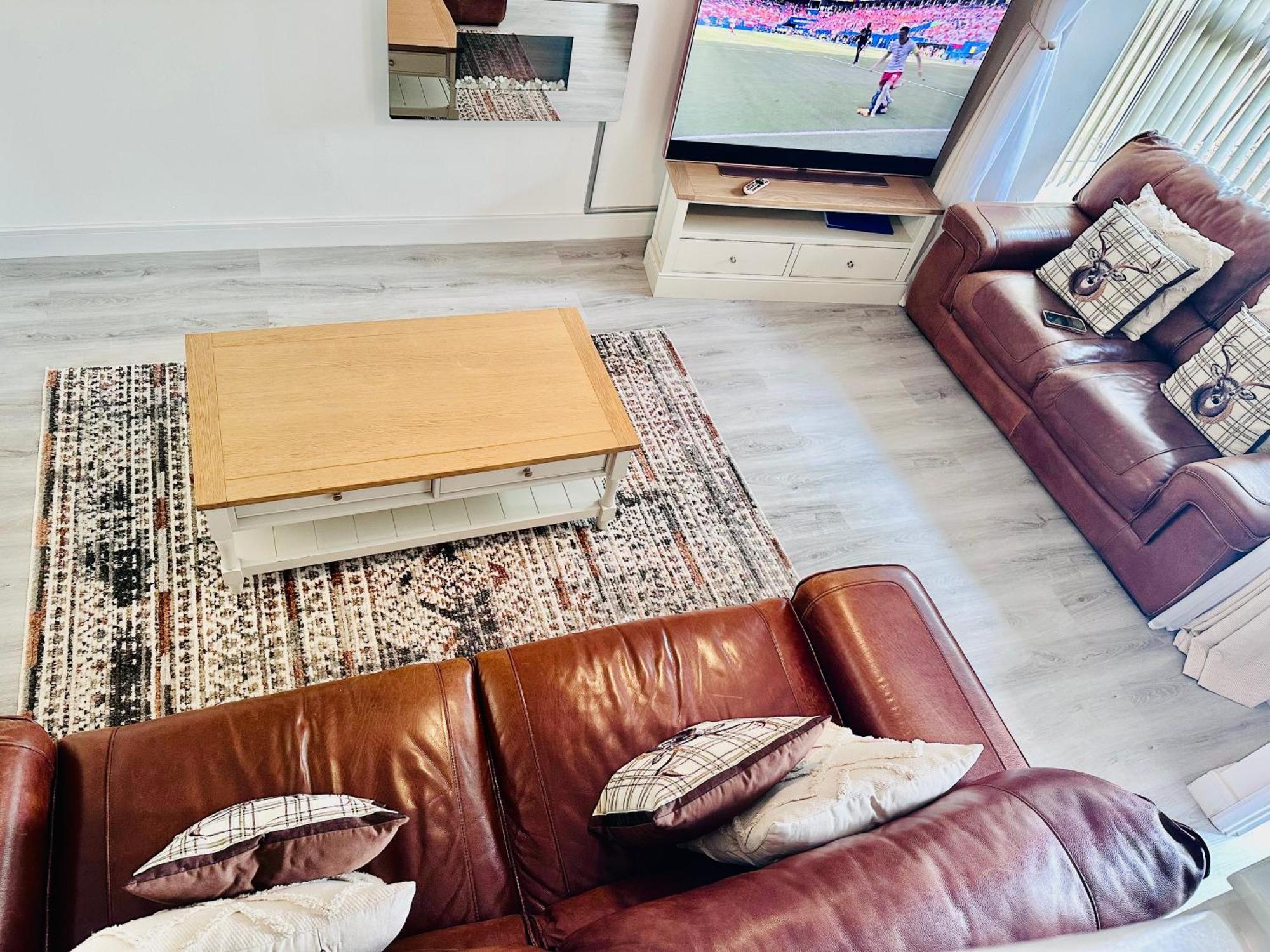 Luxury 4 Bed House In Holiday home